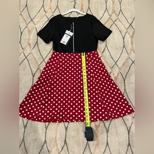 Black and Red Polka Dot Fit & Flare Dress w/pockets. Size L (10-12) Minniesque